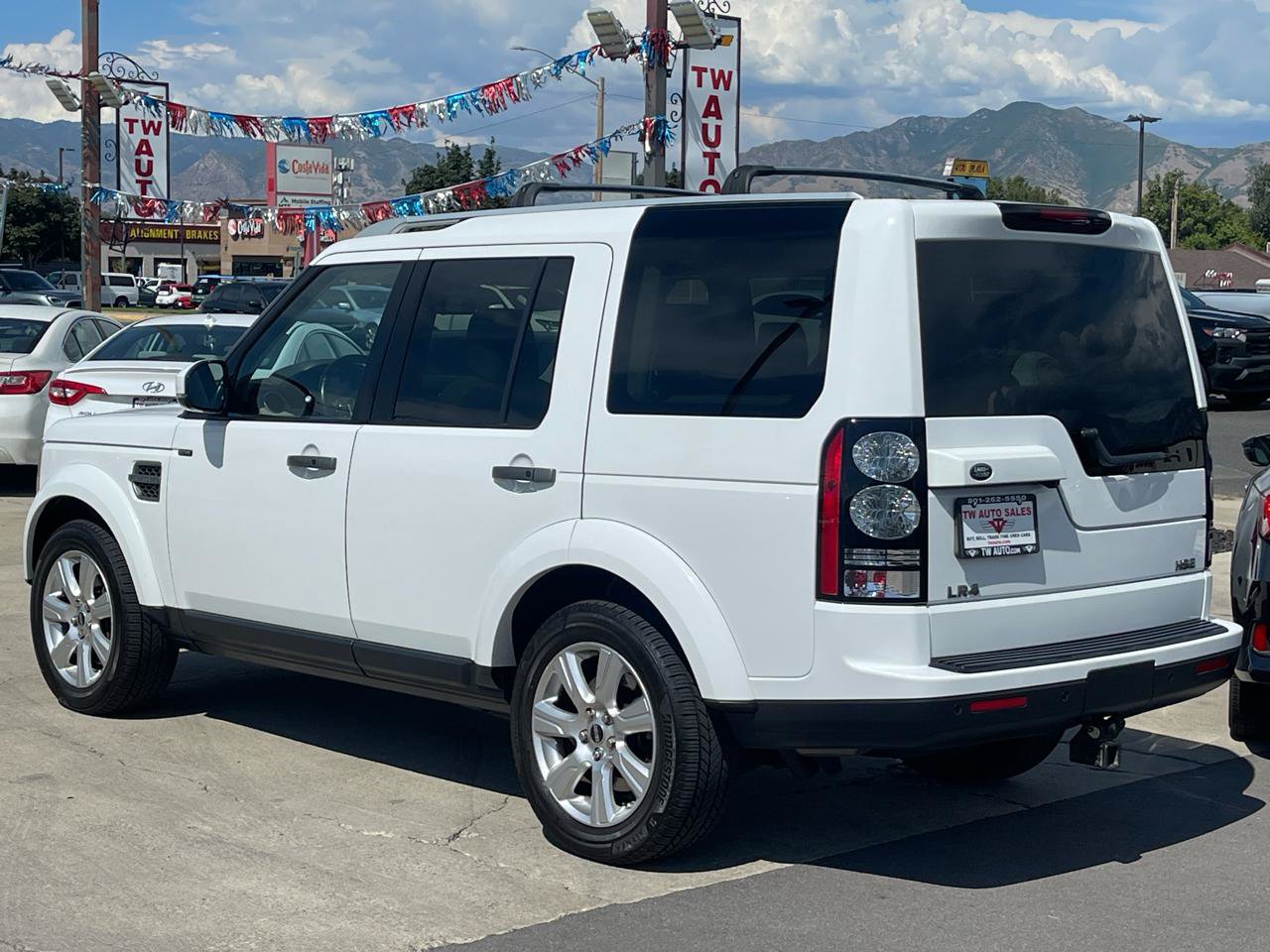 Used 2014 Land Rover LR4 HSE AWD/4WD image 6