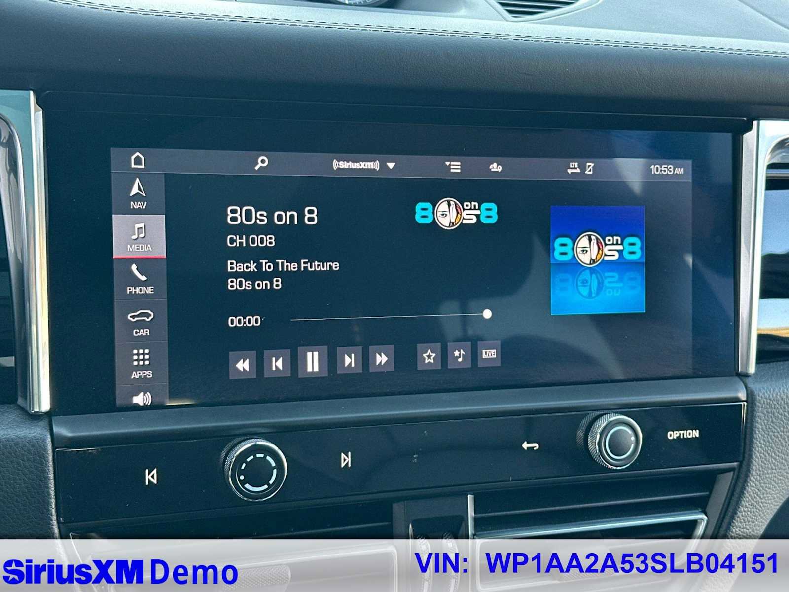 Certified 2025 Porsche Macan image 30