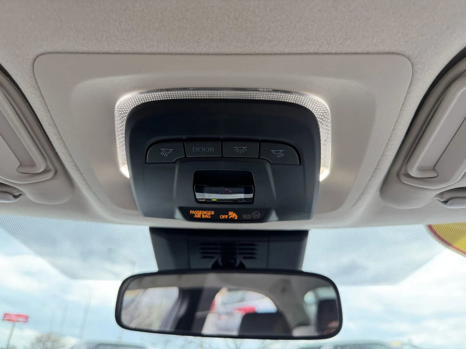 Used 2024 Toyota Corolla LE image 32