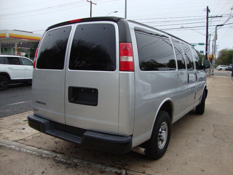 Used 2017 Chevrolet Express 2500 LS image 3