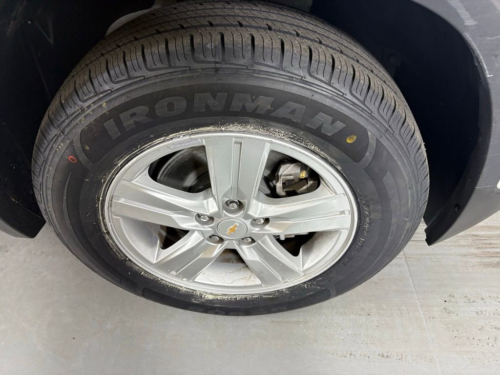 Used 2022 Chevrolet Trax LT w/ LT Convenience Package image 13