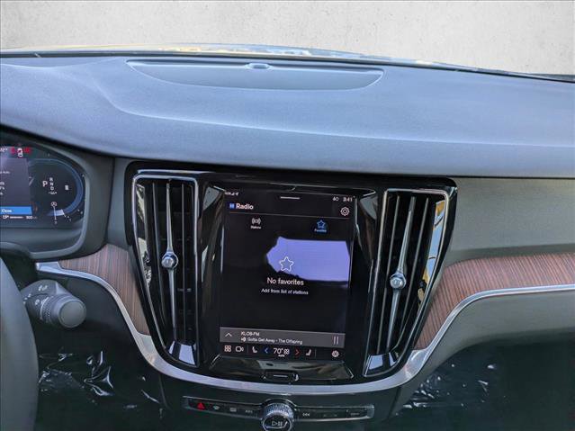 Used 2024 Volvo S60 B5 Plus image 13