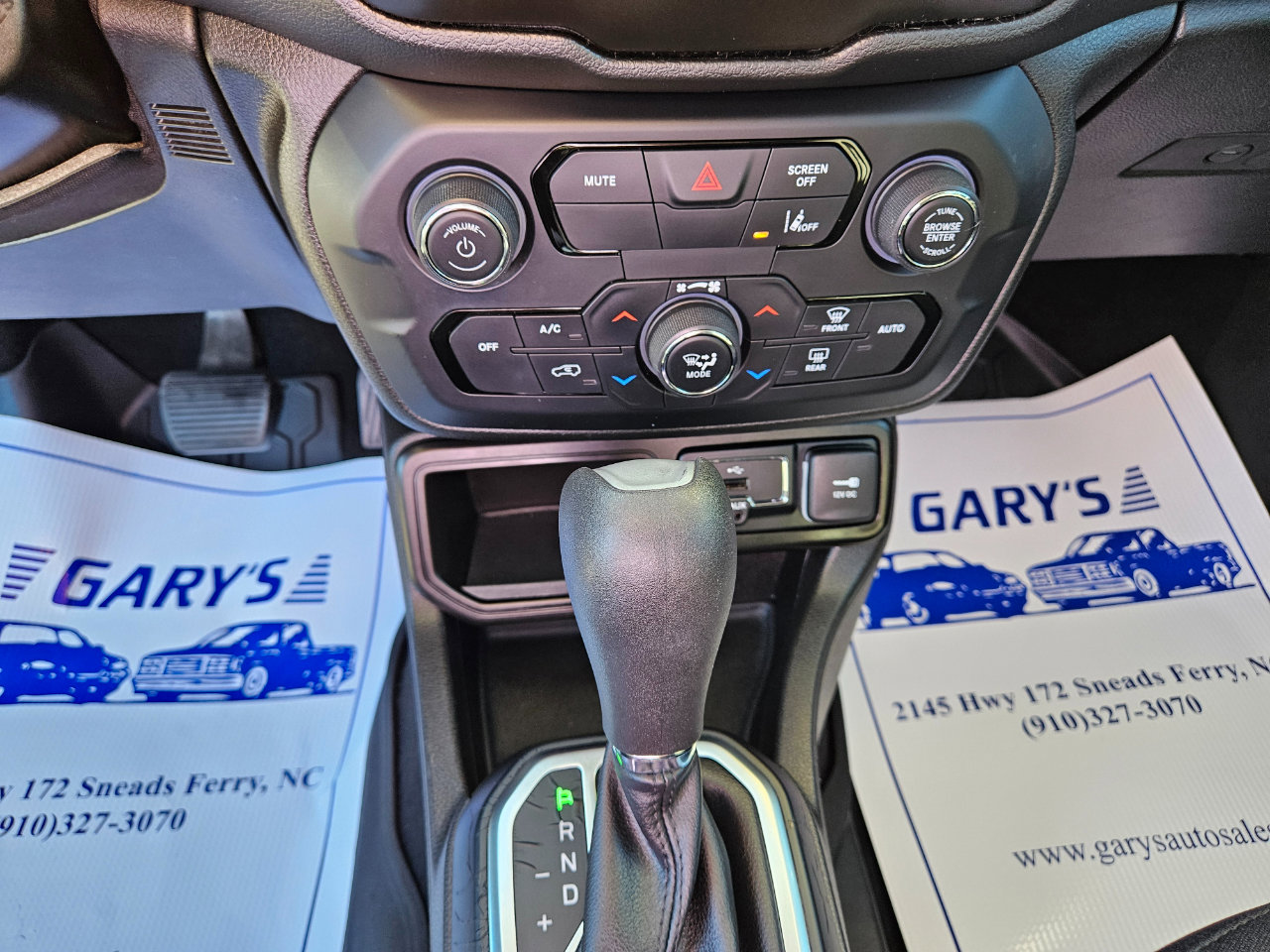 Used 2021 Jeep Renegade Sport w/ Sport Appearance Group image 19