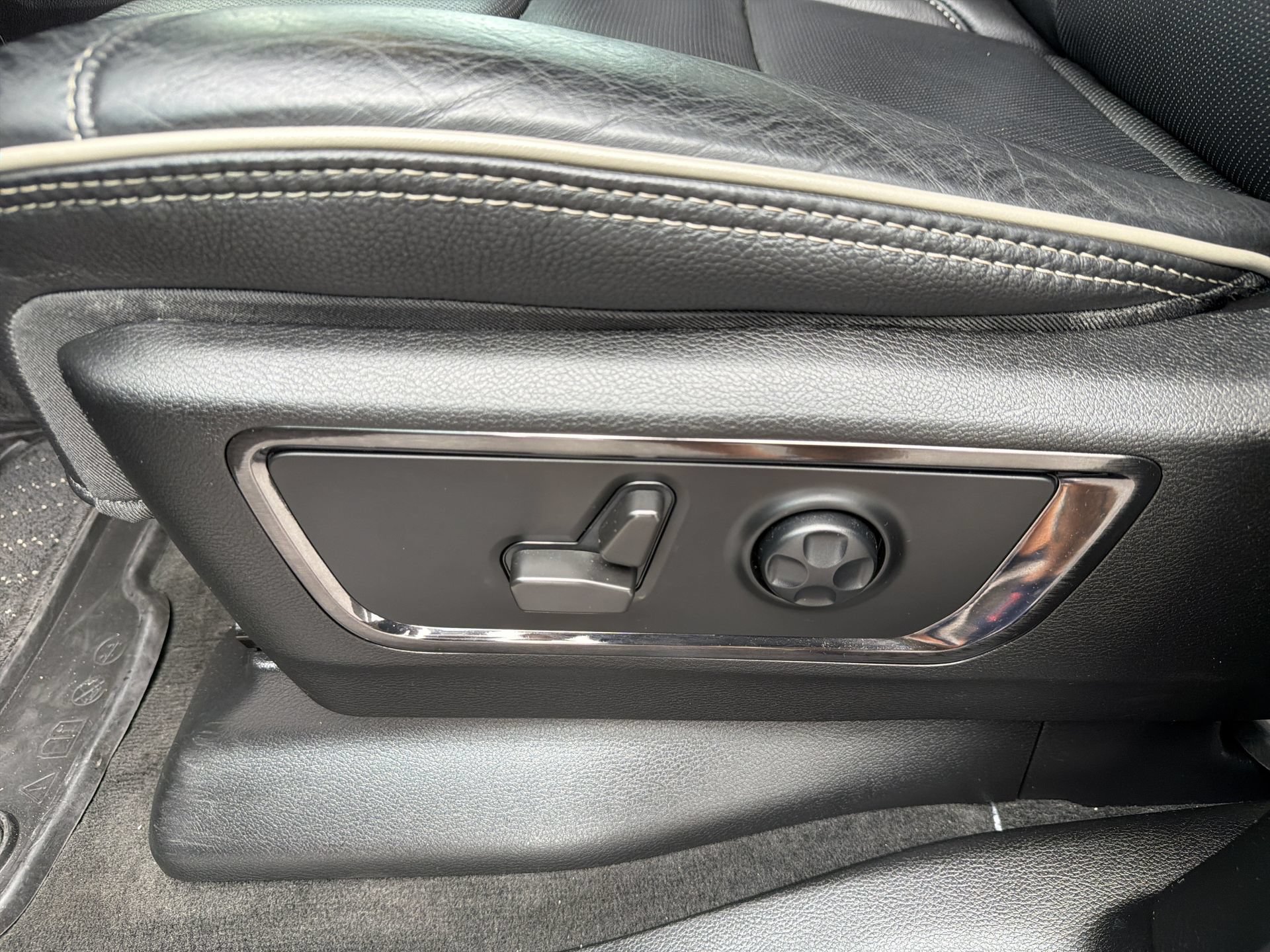 Used 2022 RAM 1500 Limited AWD/4WD image 24