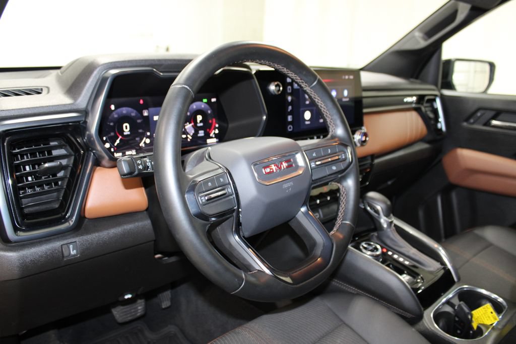 Used 2024 GMC Canyon AT4 AWD/4WD image 16
