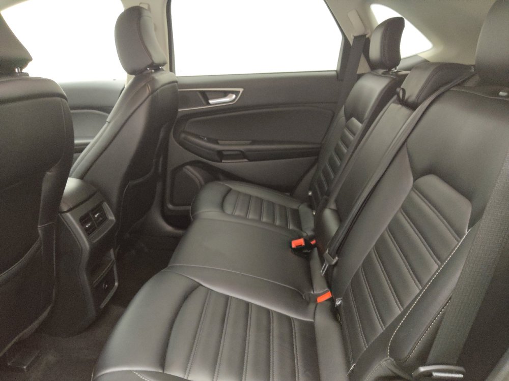Used 2024 Ford Edge SEL image 18