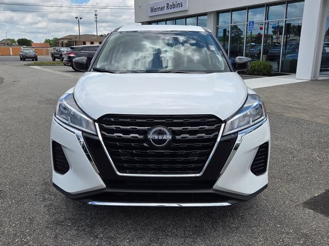 Used 2025 Nissan Kicks Play S FWD image 2