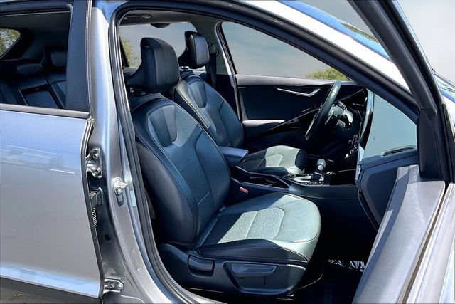 Used 2023 Kia Niro SX Touring FWD image 29