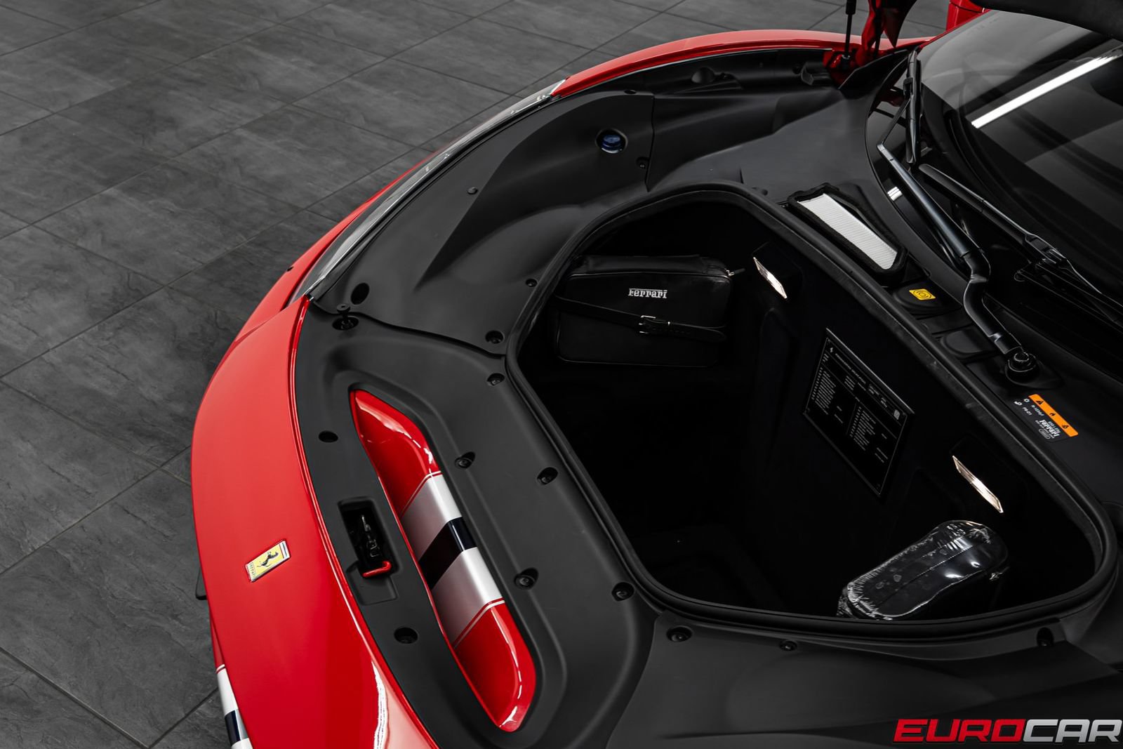 Used 2019 Ferrari 488 Pista Coupe RWD image 11