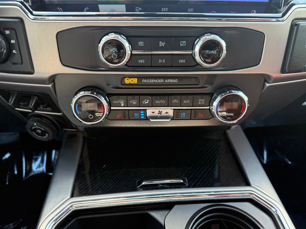 Used 2022 Ford F450 Platinum w/ FX4 Off-Road Package AWD/4WD image 20