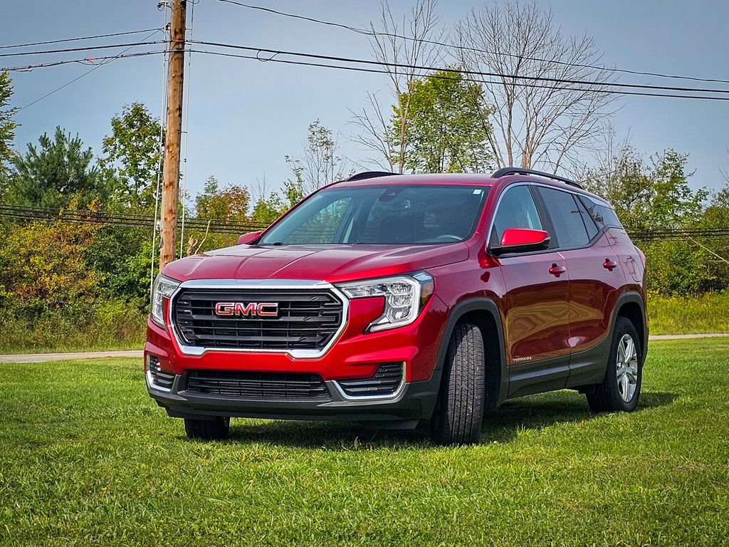 Used 2023 GMC Terrain SLE w/ Driver Convenience Package AWD/4WD image 8