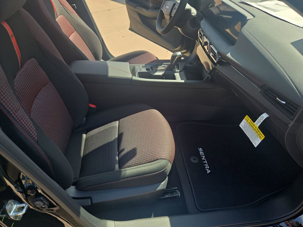 New 2026 Nissan Sentra SR w/ Floor Mat Package FWD image 31