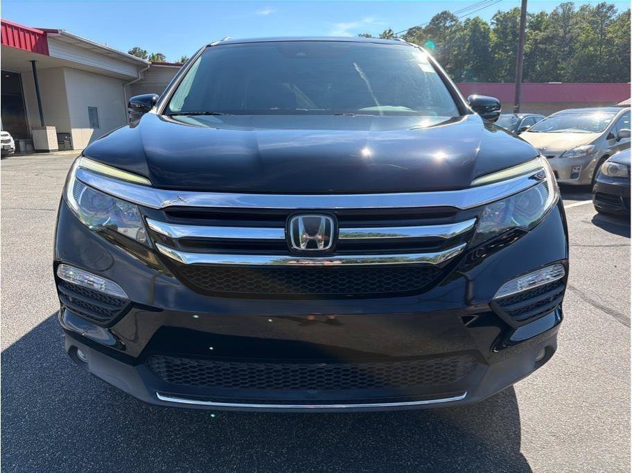 Used 2017 Honda Pilot Touring image 2