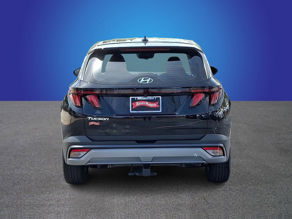 Used 2025 Hyundai Tucson SE image 5