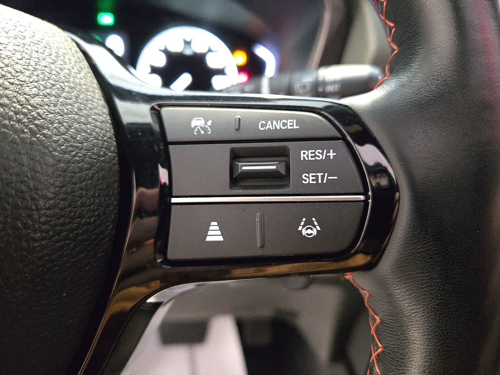 Certified 2025 Honda Pilot TrailSport image 24