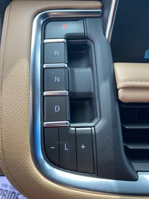 Used 2023 Chevrolet Suburban Premier AWD/4WD image 28