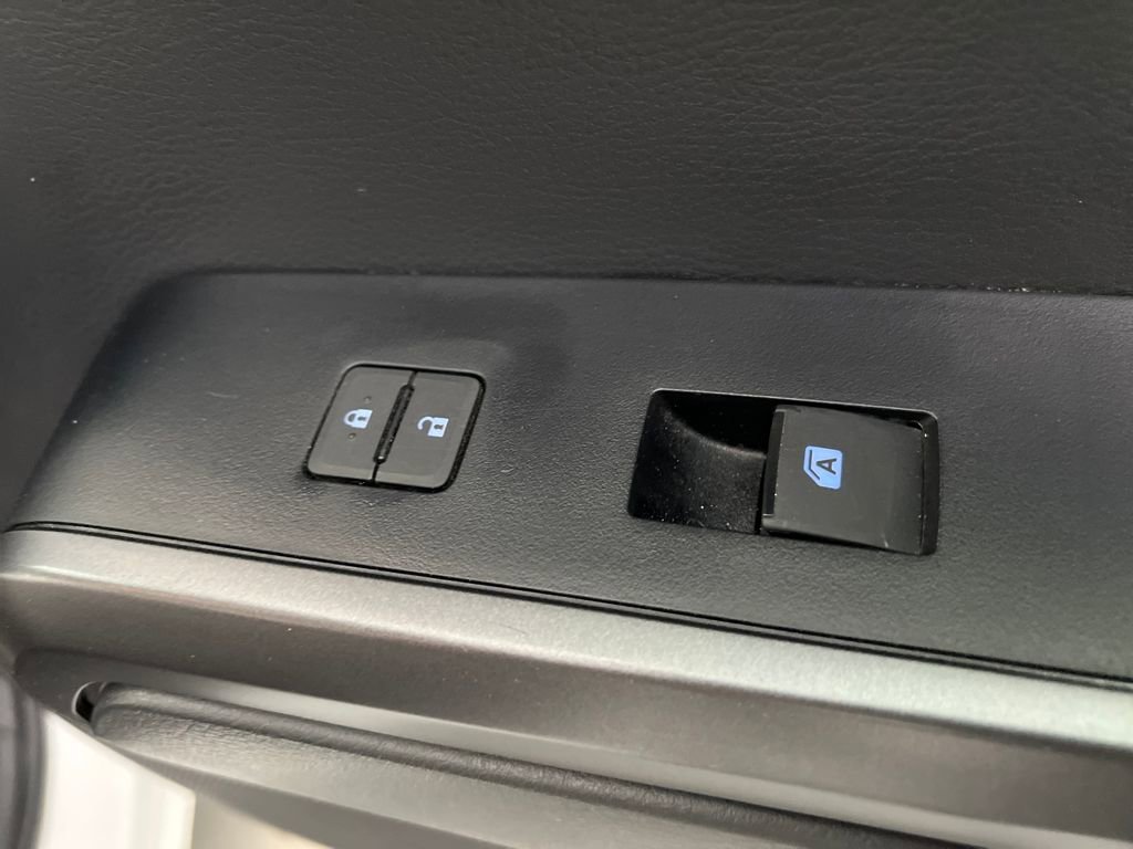 Used 2023 Toyota Tacoma TRD Off-Road image 27