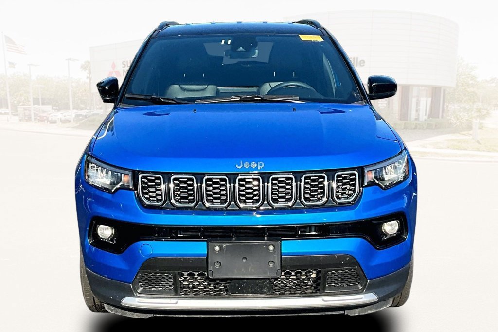 Used 2025 Jeep Compass Limited AWD/4WD image 2