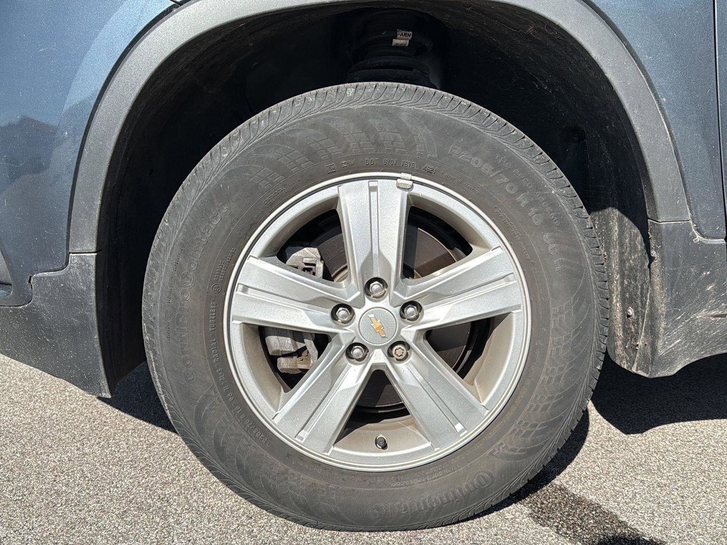 Used 2022 Chevrolet Trax LT w/ LT Convenience Package image 12