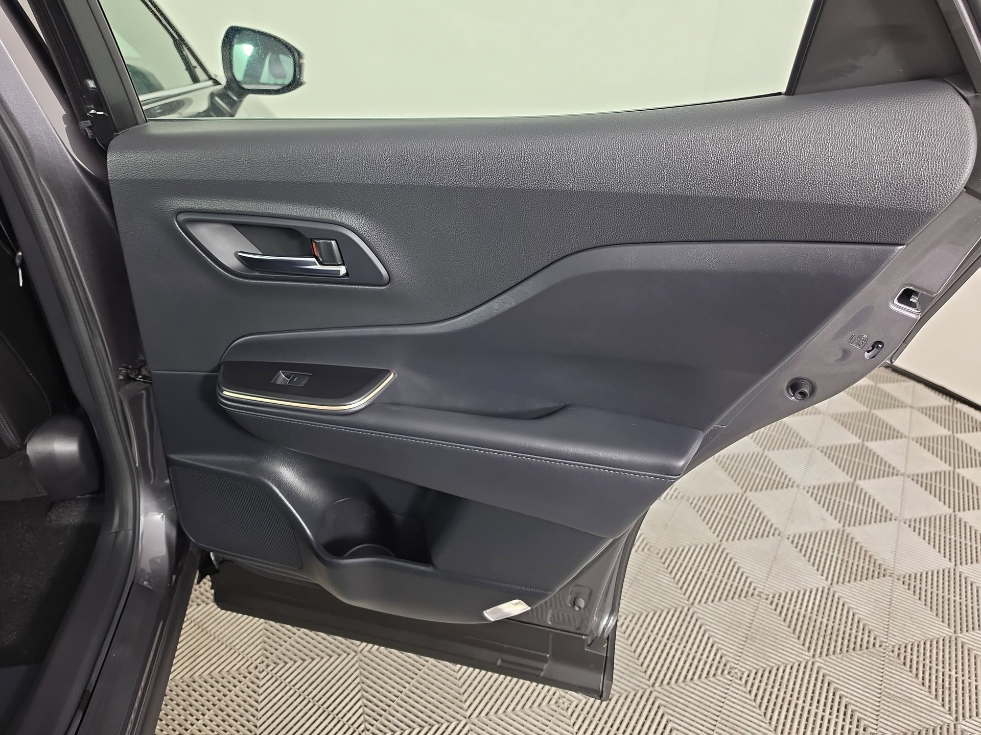 Used 2023 Toyota Crown AWD/4WD image 37