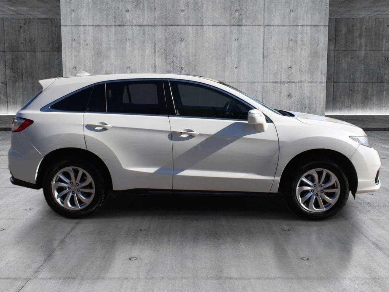 Used 2018 Acura RDX FWD w/ Technology Package image 6