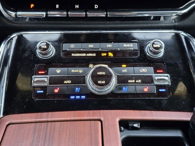 Used 2024 Lincoln Navigator Reserve image 17