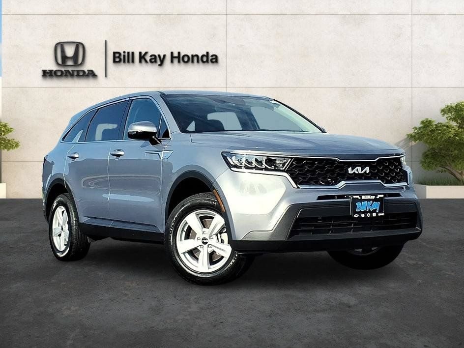 Used 2023 Kia Sorento LX AWD/4WD image 5