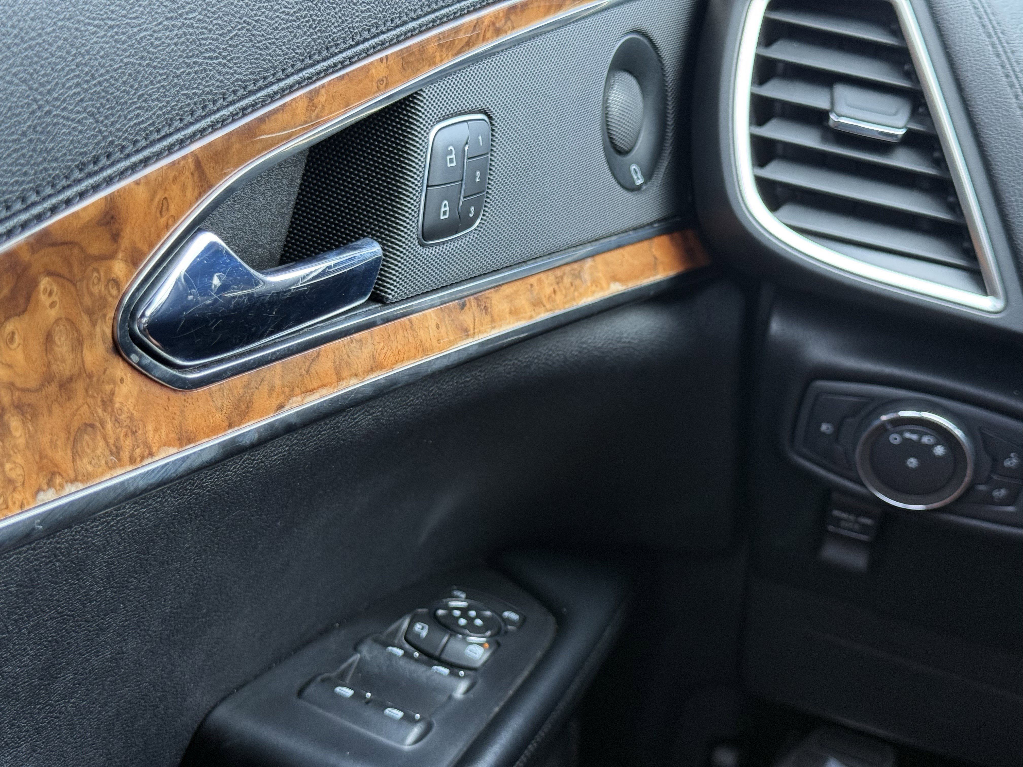 Used 2019 Lincoln Nautilus Reserve w/ Cargo Utility Package image 23