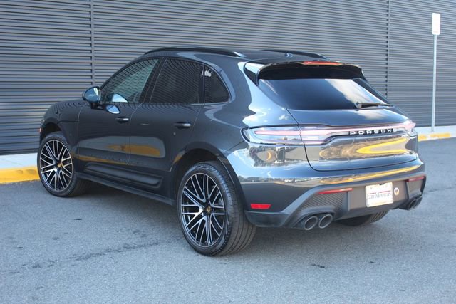 Certified 2026 Porsche Macan Base image 3