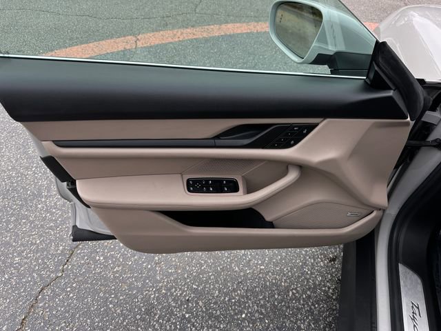 Used 2022 Porsche Taycan 4S image 17