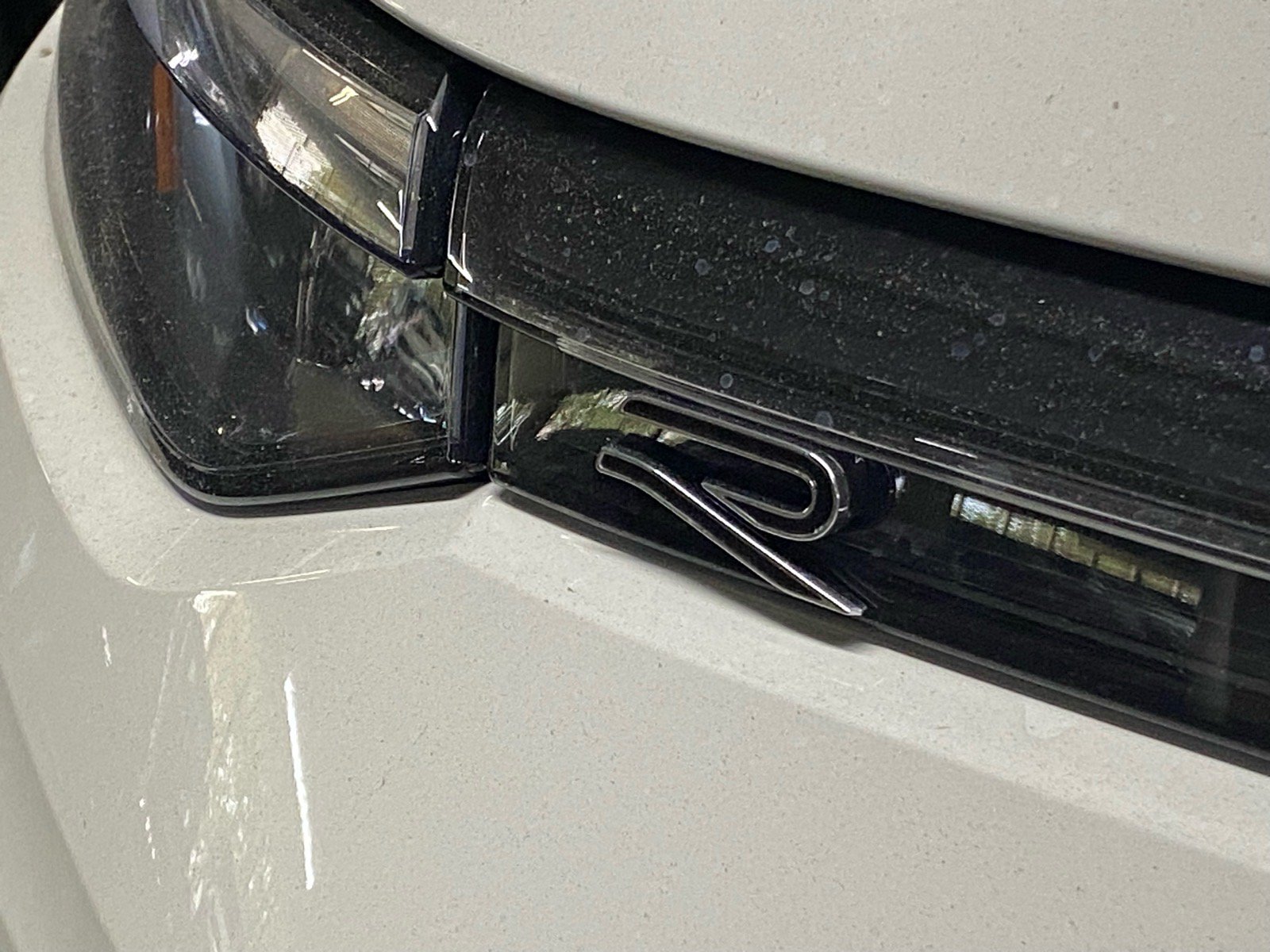 New 2026 Volkswagen Tiguan SE R-Line AWD/4WD image 3