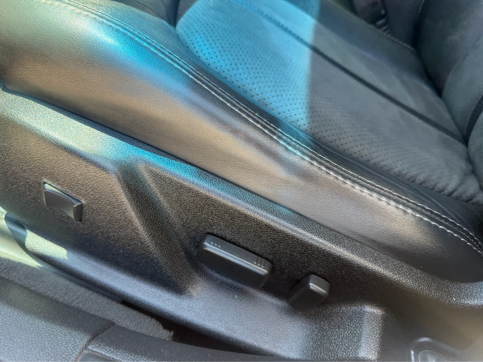 Used 2012 Cadillac CTS V RWD image 23