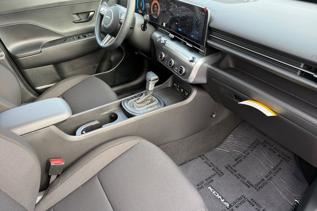 New 2026 Hyundai Kona SE image 14