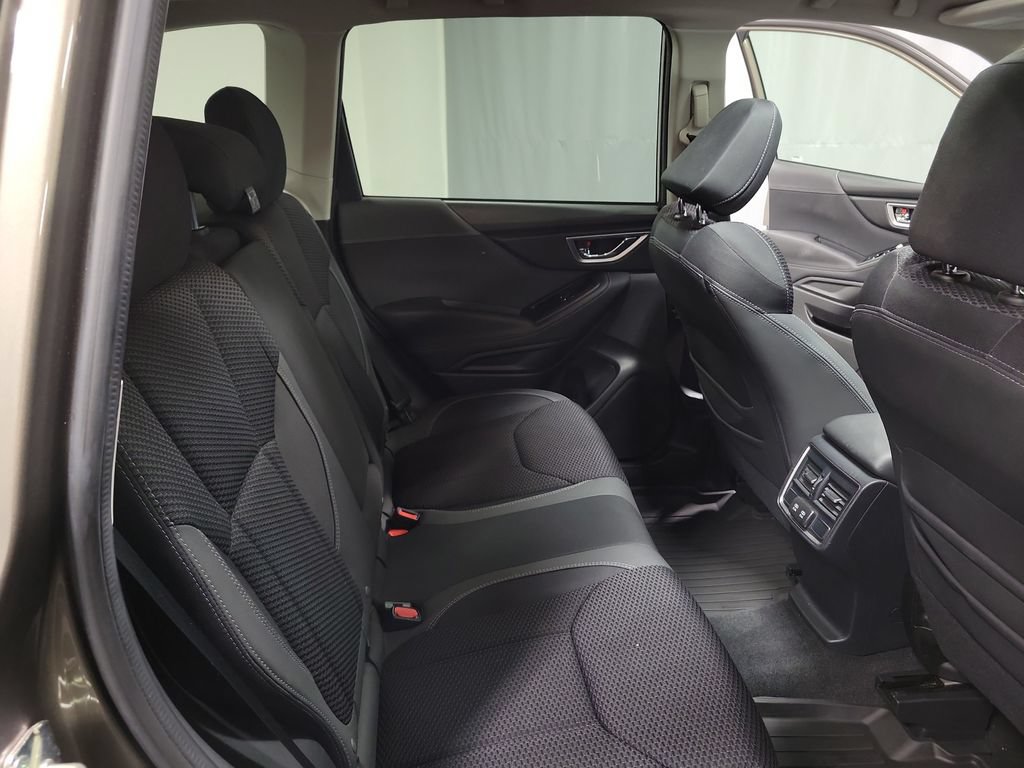 Used 2019 Subaru Forester Premium AWD/4WD image 22