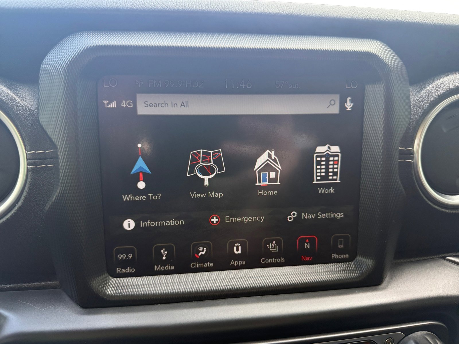 Used 2019 Jeep Wrangler Unlimited Sahara w/ Uconnect 4C Nav & Sound Group image 24