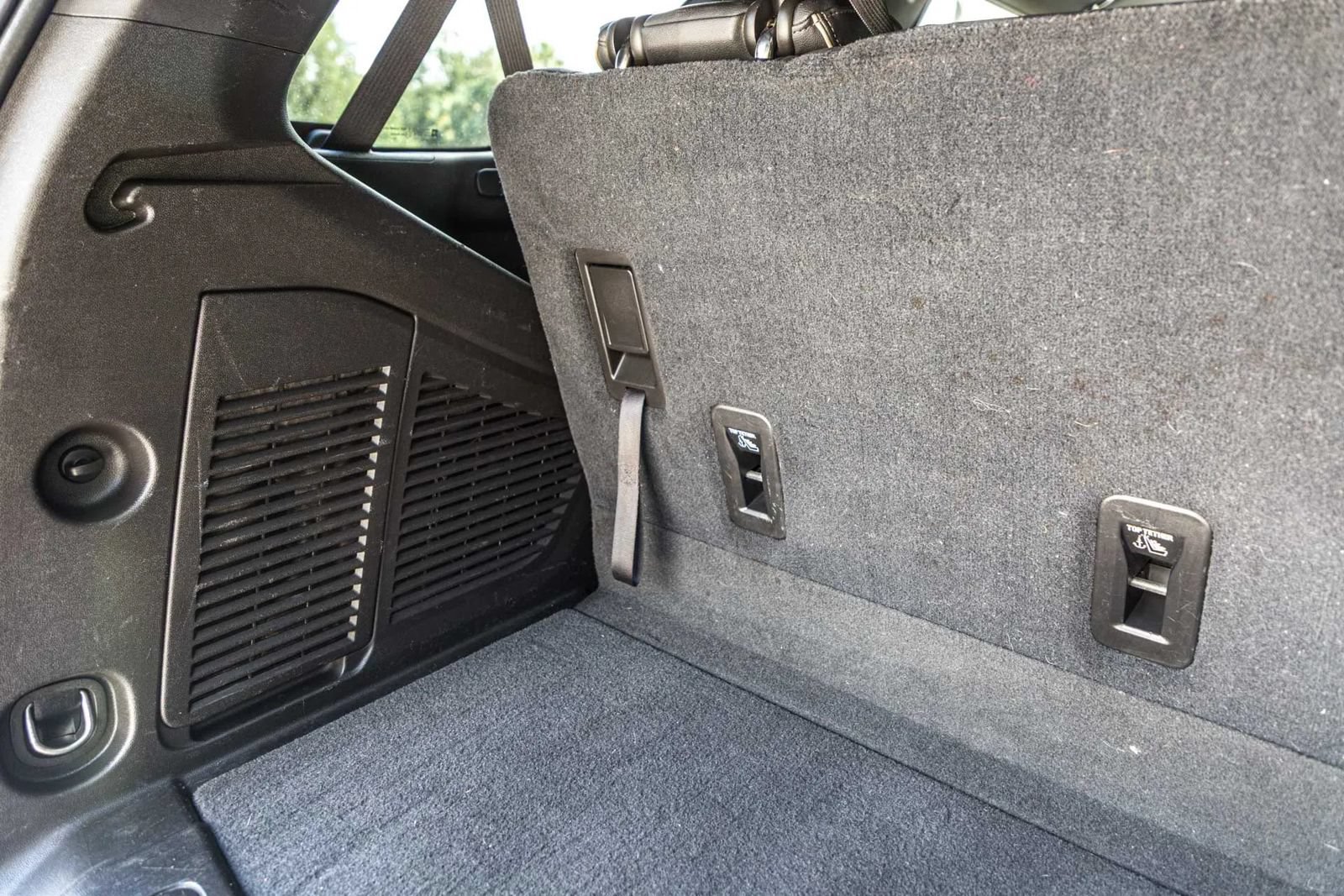 Used 2021 GMC Yukon SLT RWD image 12