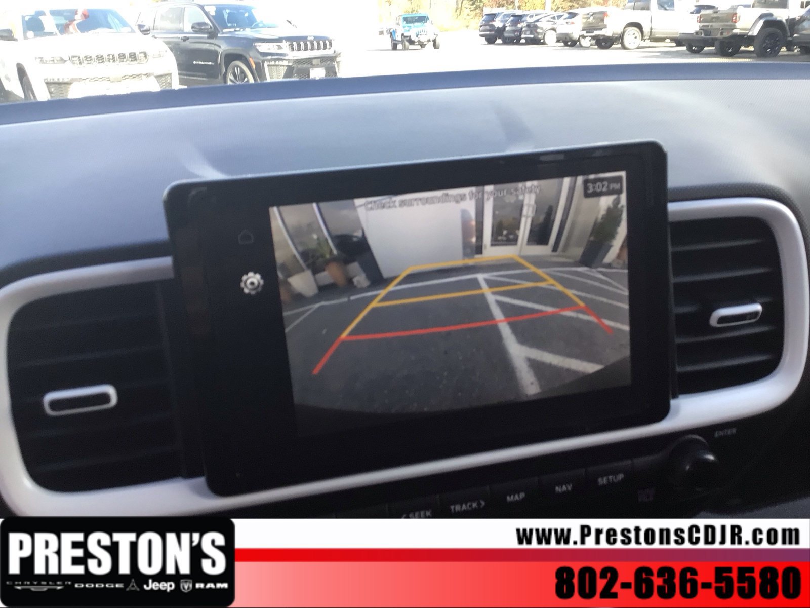 Used 2024 Hyundai Venue Limited FWD image 15