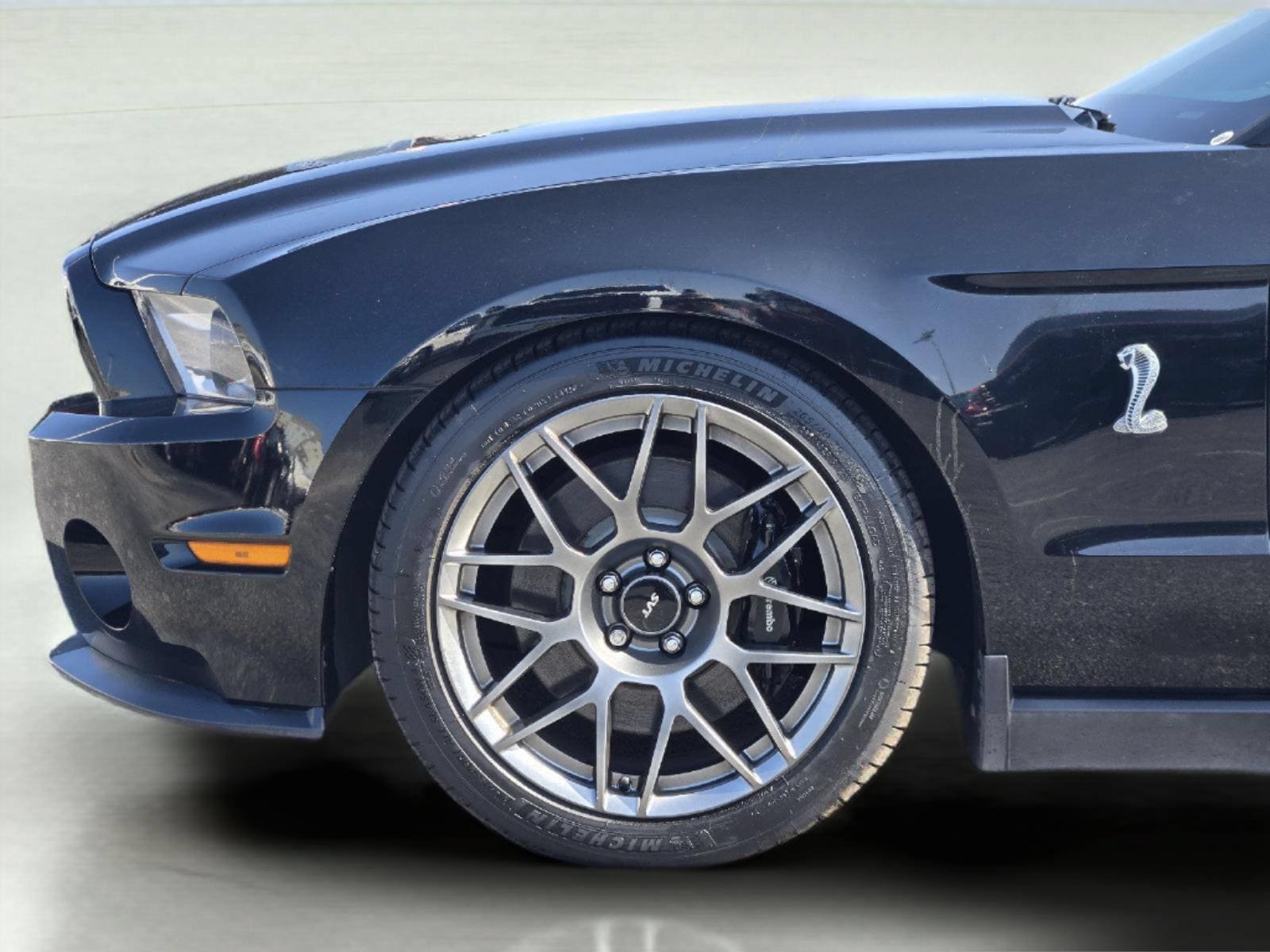 Used 2012 Ford Mustang Shelby GT500 w/ SVT Performance Pkg RWD image 9