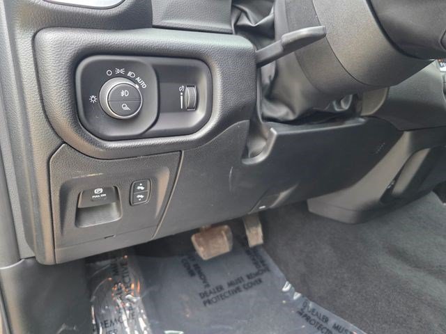 Used 2025 RAM 1500 Big Horn AWD/4WD image 22