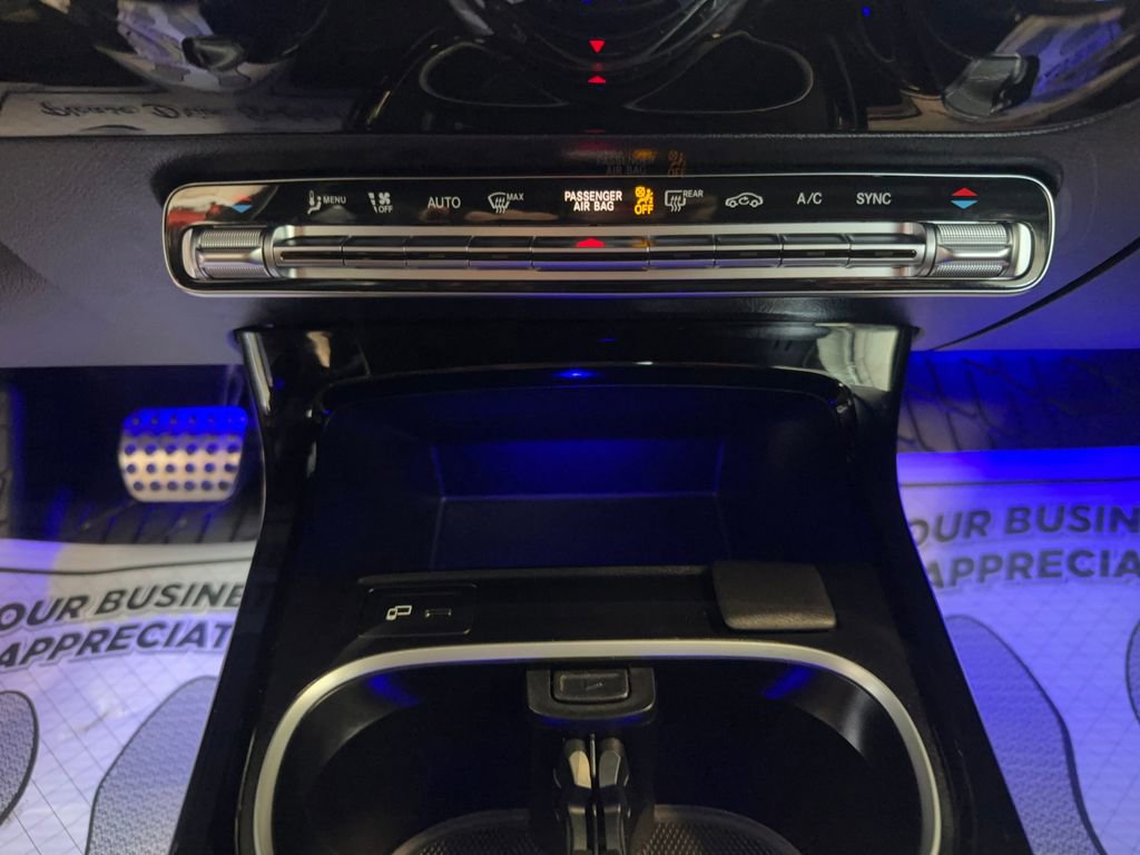 Used 2022 Mercedes-Benz CLA 250 4MATIC image 17