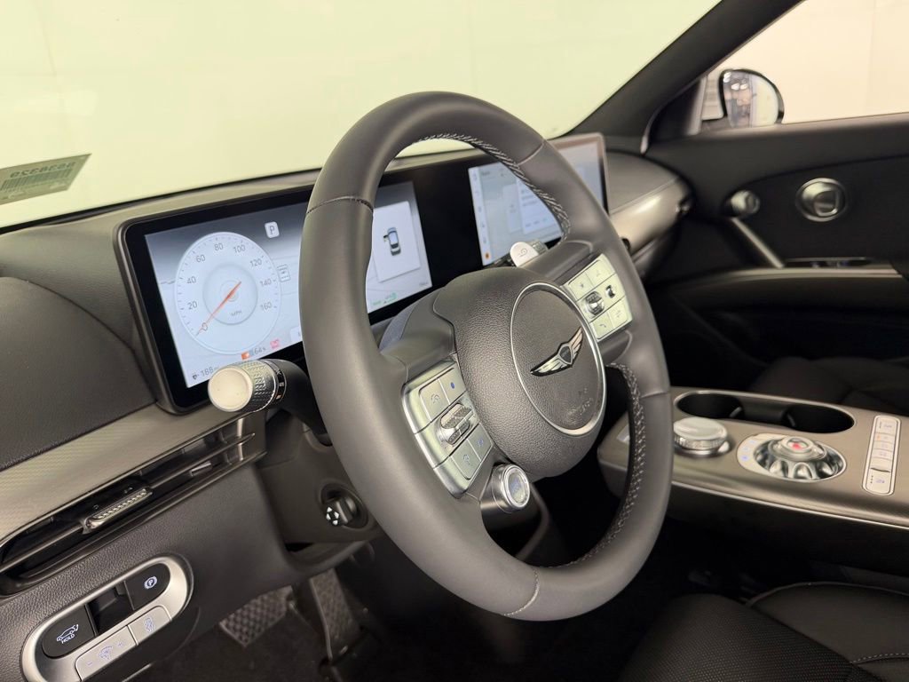 Used 2025 Genesis GV60 RWD image 22
