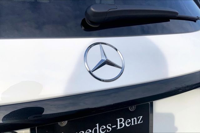 Used 2025 Mercedes-Benz GLC 300 4MATIC image 28