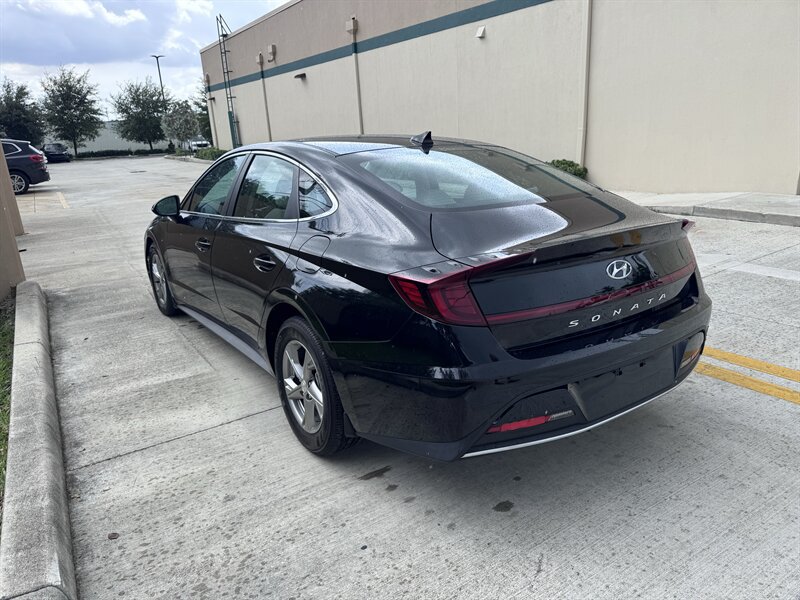 Used 2023 Hyundai Sonata SE FWD image 7