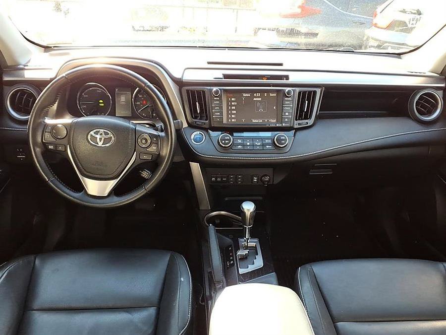 Used 2016 Toyota RAV4 Limited AWD/4WD image 22