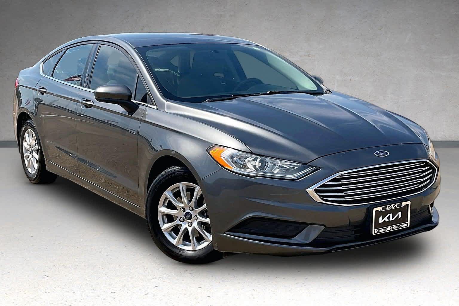 Used 2017 Ford Fusion S FWD image 19