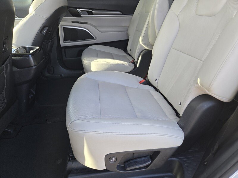 Used 2020 Kia Telluride S FWD image 12