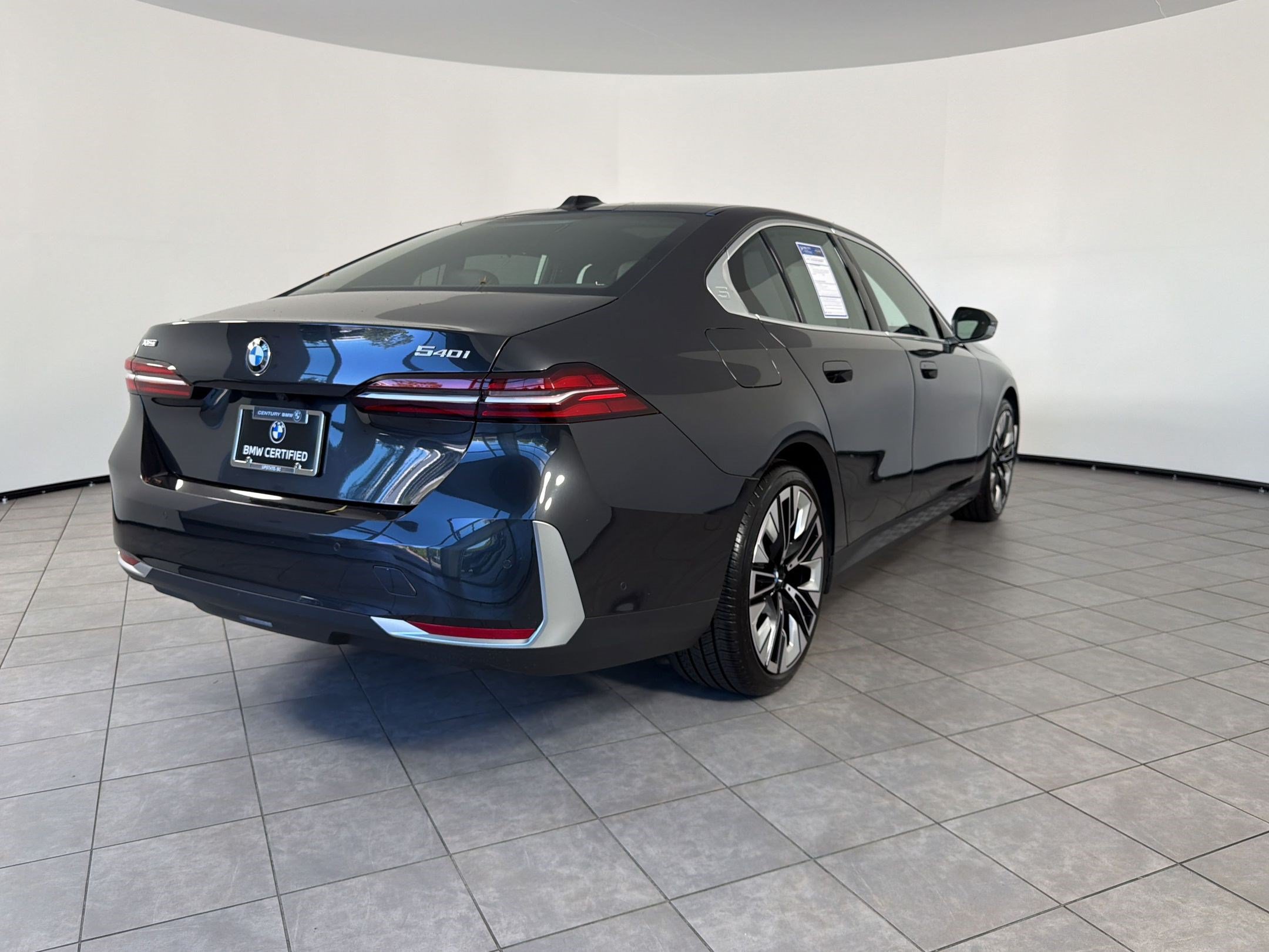 Used 2026 BMW 540i xDrive AWD/4WD image 9