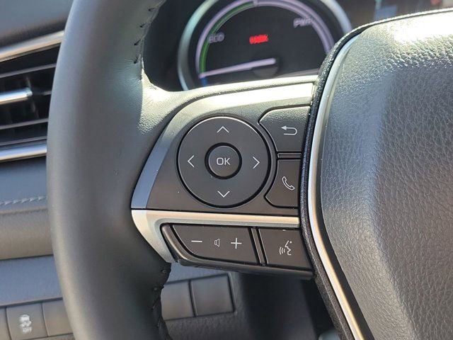 Used 2021 Toyota Camry XLE w/ Navigation Upgrade Package image 32