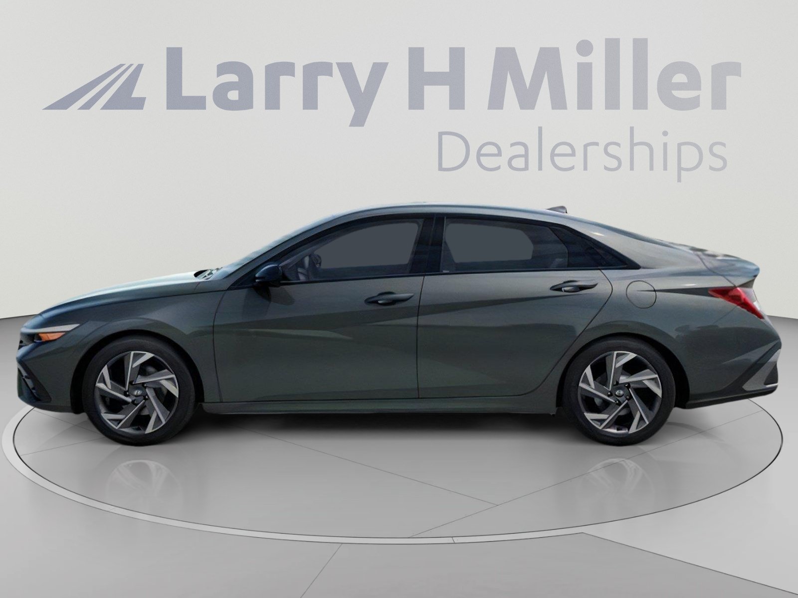 New 2026 Hyundai Elantra SEL Sport Premium FWD image 3