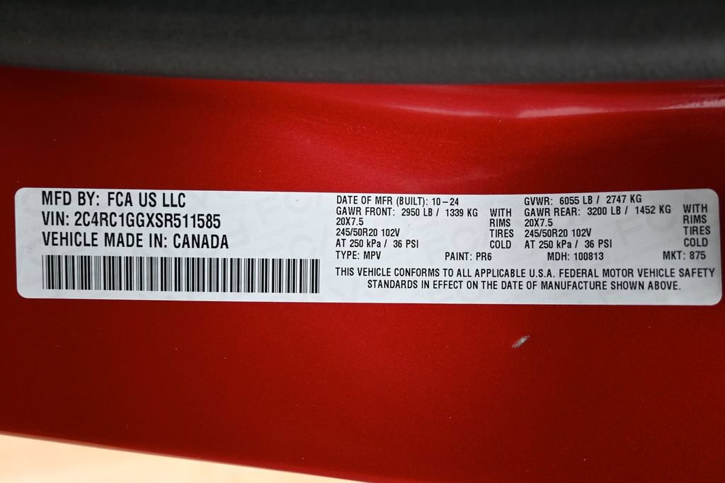 Used 2025 Chrysler Pacifica Limited FWD image 40